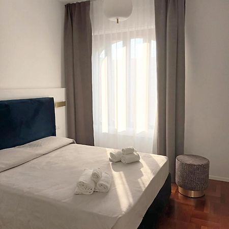 B&Bari, Via Crollalanza, Le Case Di Aurelia Guesthouse מראה חיצוני תמונה